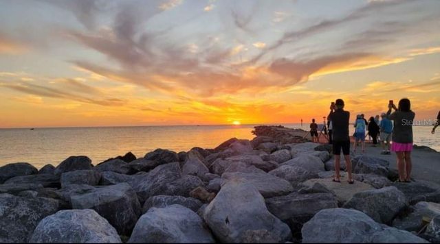 995 LAGUNA DRIVE 305, Venice, FL 34285