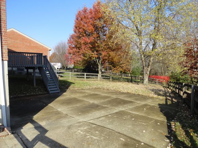 6174 Woodcrest Drive, Burlington, KY 41005