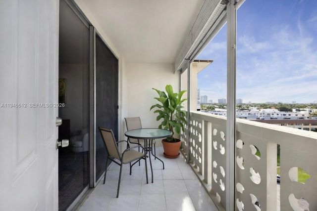 1893 S Ocean Dr 810, Hallandale Beach, FL 33009