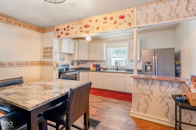202 W Laurel Street, Seymour, IN 47274