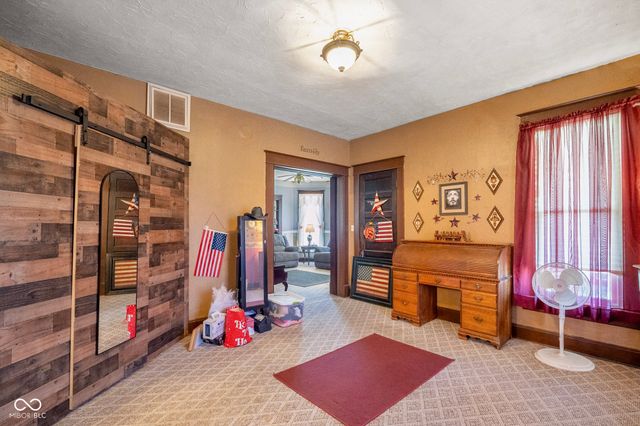 202 W Laurel Street, Seymour, IN 47274