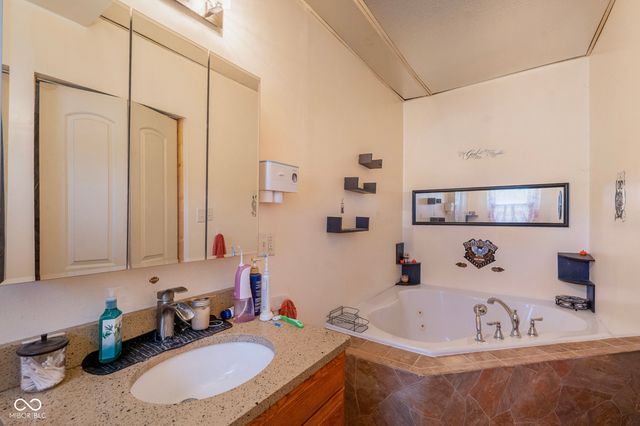 202 W Laurel Street, Seymour, IN 47274