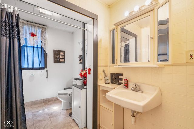 202 W Laurel Street, Seymour, IN 47274