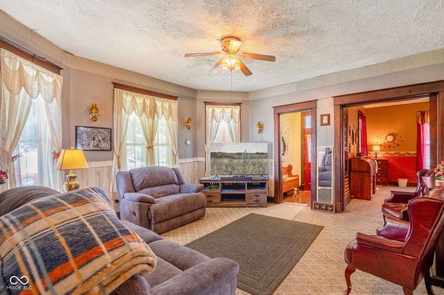 202 W Laurel Street, Seymour, IN 47274