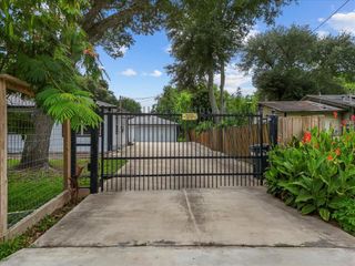 2940 Piper Road 2, Pearland, TX 77584