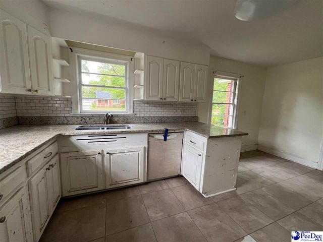 719 S Franklin Dr, Florence, SC 29501