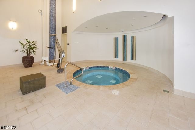 8100 River Rd 210, North Bergen Twp., NJ 07047