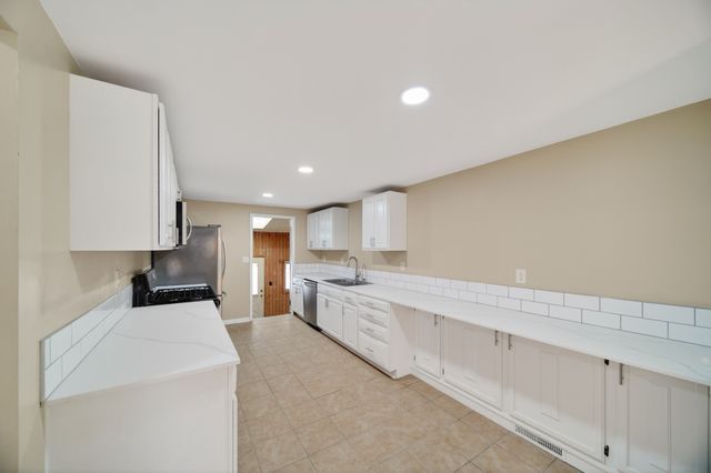 2310 KILPATRICK Avenue, Erie, PA 16503