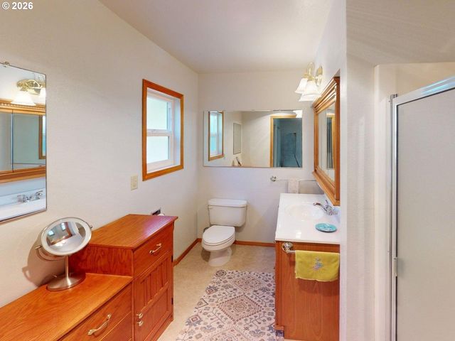 1008 WINCHUCK RIVER Rd, Brookings, OR 97415