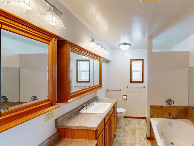 1008 WINCHUCK RIVER Rd, Brookings, OR 97415