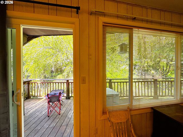 1008 WINCHUCK RIVER Rd, Brookings, OR 97415