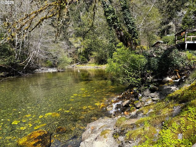1008 WINCHUCK RIVER Rd, Brookings, OR 97415