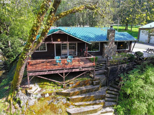 1008 WINCHUCK RIVER Rd, Brookings, OR 97415