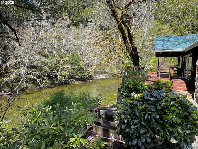 1008 WINCHUCK RIVER Rd, Brookings, OR 97415