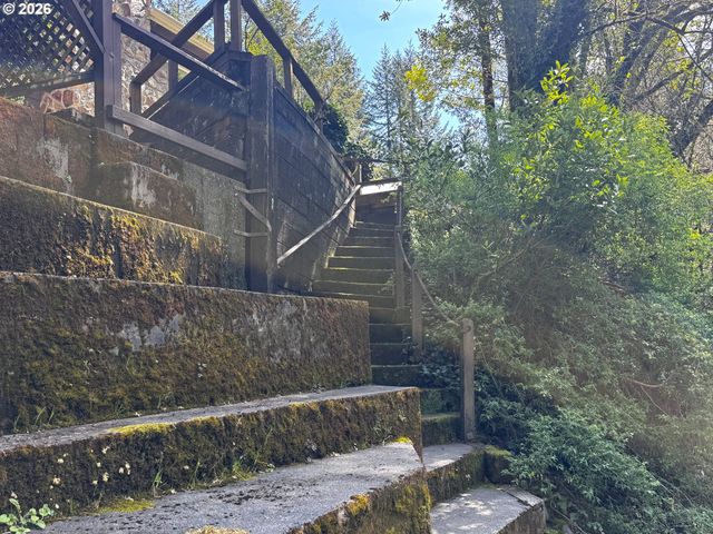 1008 WINCHUCK RIVER Rd, Brookings, OR 97415