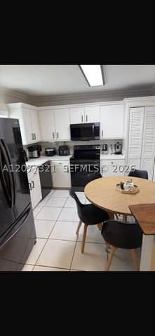 8310 SW 154th Ave 25, Miami, FL 33193