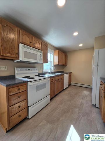 40 Evergreen Street B, Nazareth Boro, PA 18064