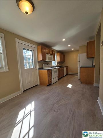 40 Evergreen Street B, Nazareth Boro, PA 18064