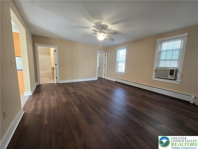 40 Evergreen Street B, Nazareth Boro, PA 18064