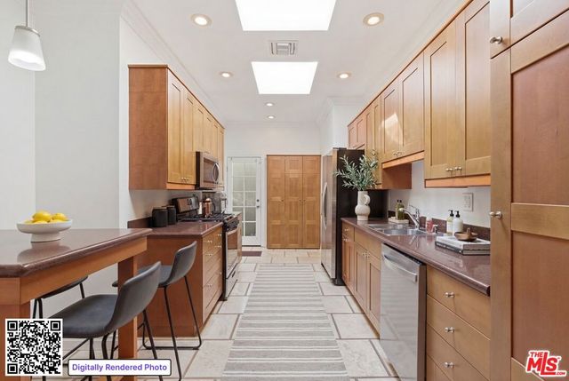 855 N Sweetzer Avenue, West Hollywood, CA 90069