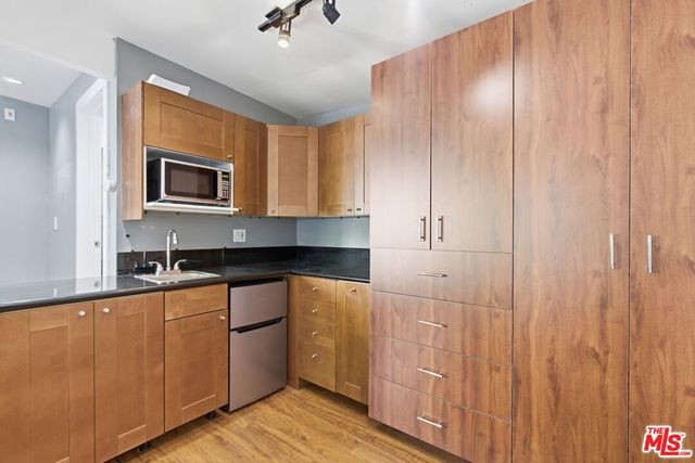 855 N Sweetzer Avenue, West Hollywood, CA 90069