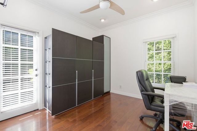 855 N Sweetzer Avenue, West Hollywood, CA 90069