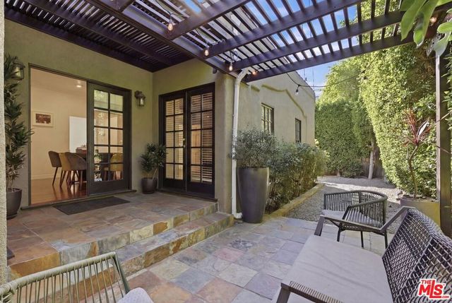 855 N Sweetzer Avenue, West Hollywood, CA 90069