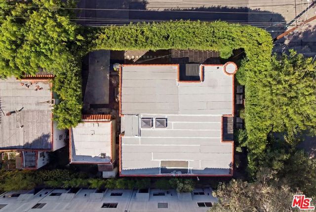 855 N Sweetzer Avenue, West Hollywood, CA 90069