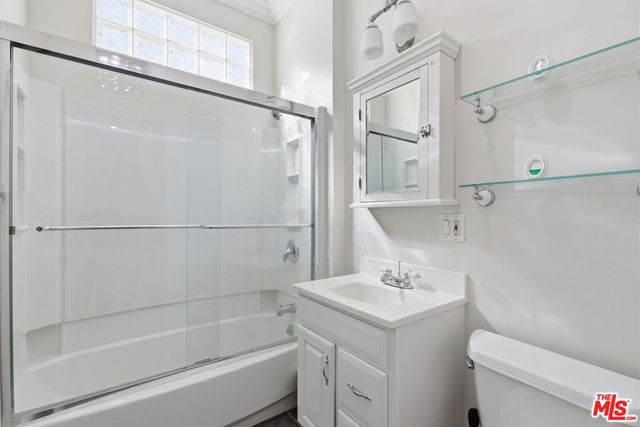 855 N Sweetzer Avenue, West Hollywood, CA 90069