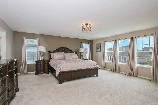 3617 Emerald Road, Elgin, IL 60124