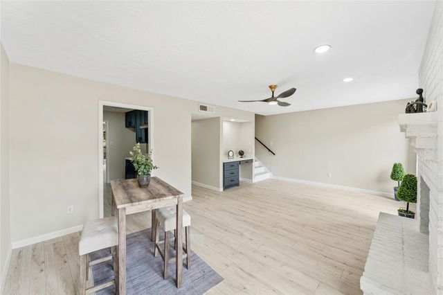 9425 Fondren Road, Houston, TX 77074