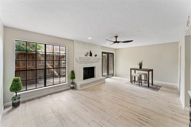 9425 Fondren Road, Houston, TX 77074