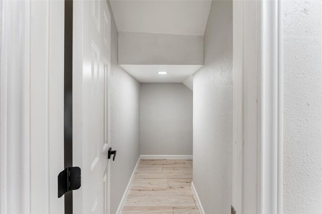 9425 Fondren Road, Houston, TX 77074