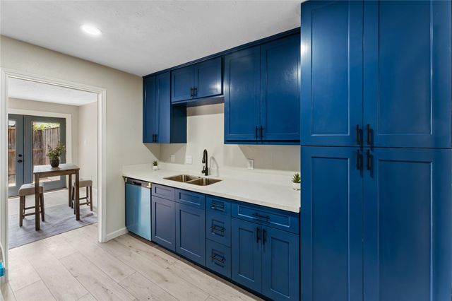 9425 Fondren Road, Houston, TX 77074