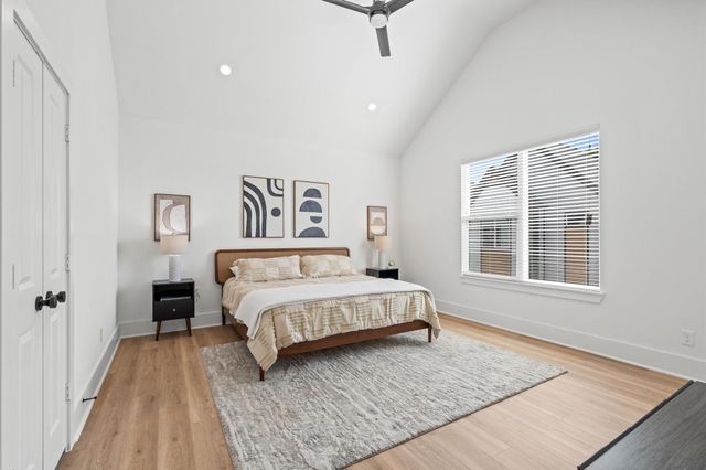 5209 Green Pine Tree Drive, Houston, TX 77018