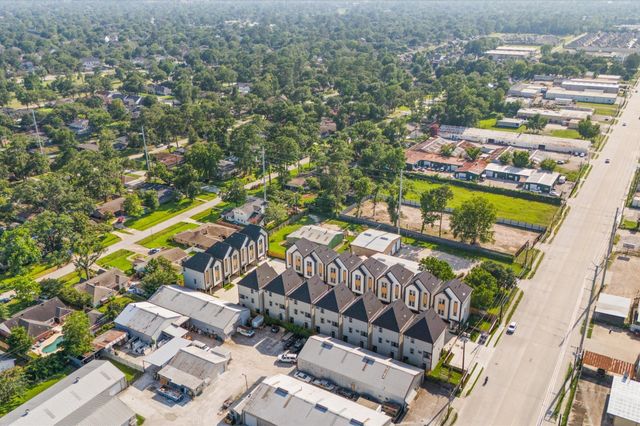 5209 Green Pine Tree Drive, Houston, TX 77018