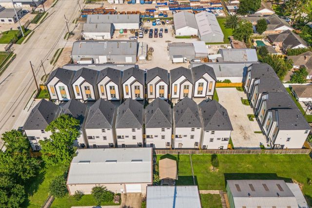 5209 Green Pine Tree Drive, Houston, TX 77018