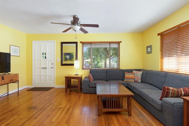 3016 3RD AVENUE N, St Petersburg, FL 33713