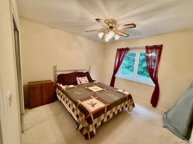 889 Cronkite Drive, Orion Charter Township, MI 48362