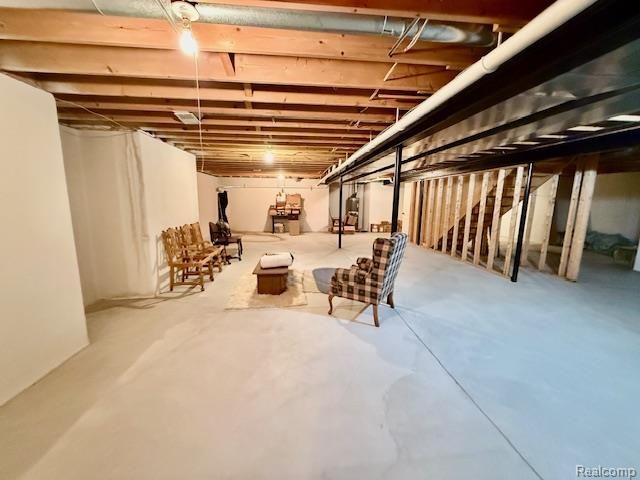 889 Cronkite Drive, Orion Charter Township, MI 48362