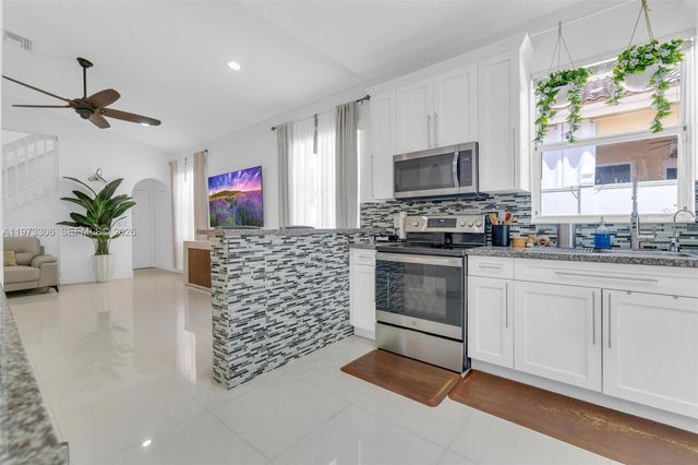 3920 NE 13th Dr, Homestead, FL 33033