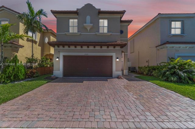 3920 NE 13th Dr, Homestead, FL 33033