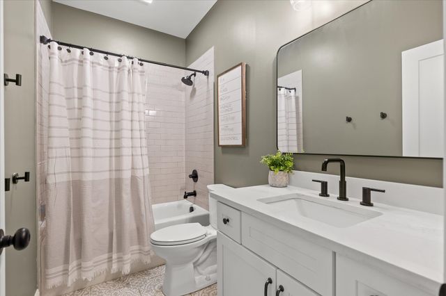 7505 Island Manor Drive, Harrison, TN 37341
