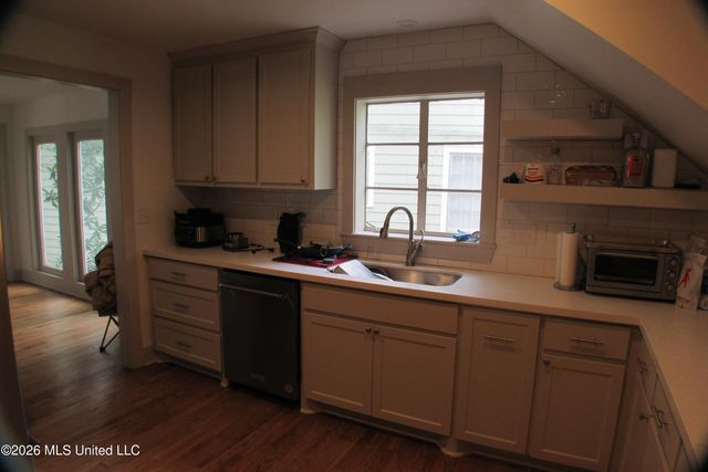 111 Pinehaven Drive, Jackson, MS 39202