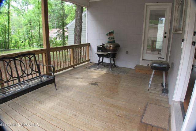 111 Pinehaven Drive, Jackson, MS 39202