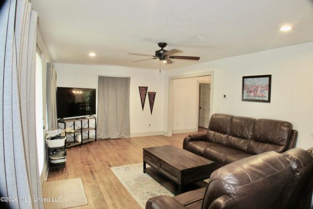 111 Pinehaven Drive, Jackson, MS 39202