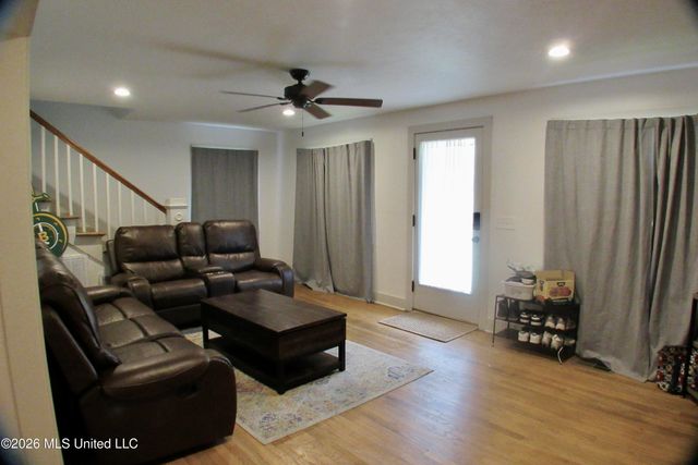 111 Pinehaven Drive, Jackson, MS 39202