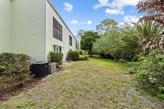 2074 SE Wild Meadow Circle, Port St. Lucie, FL 34952