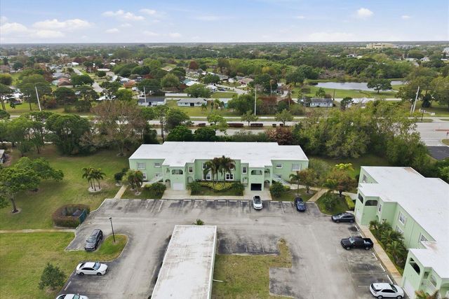2074 SE Wild Meadow Circle, Port St. Lucie, FL 34952