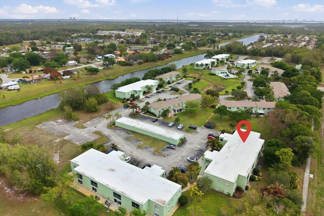 2074 SE Wild Meadow Circle, Port St. Lucie, FL 34952